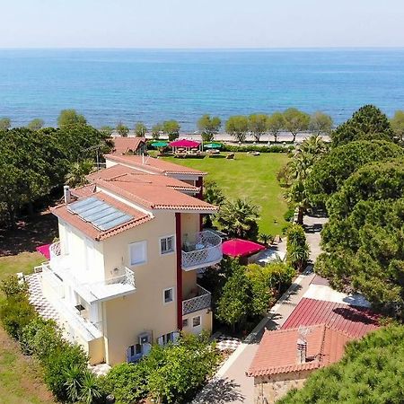 Irida Beach Resort Suites Kyparissia Exterior foto