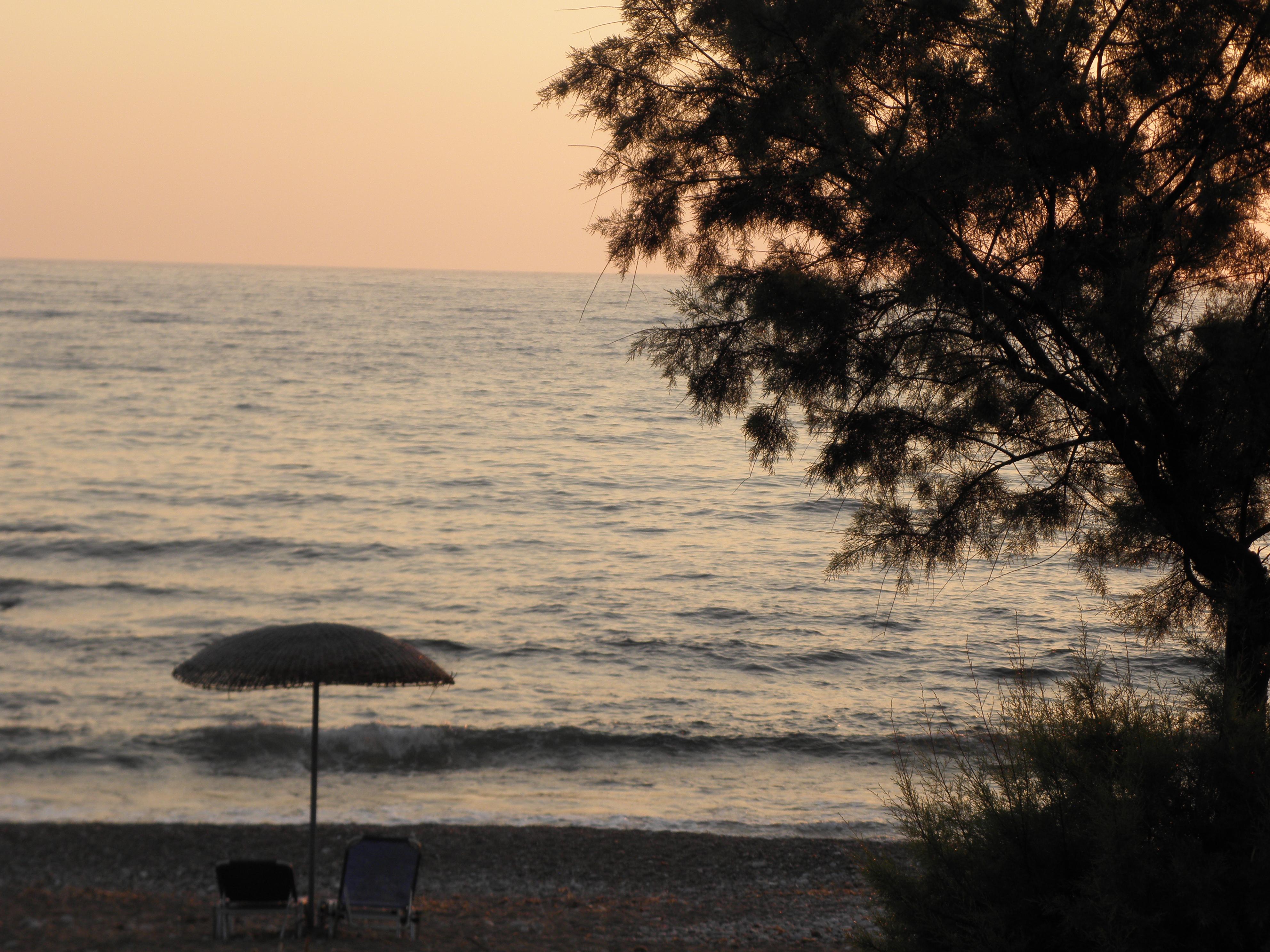 Irida Beach Resort Suites Kyparissia Exterior foto