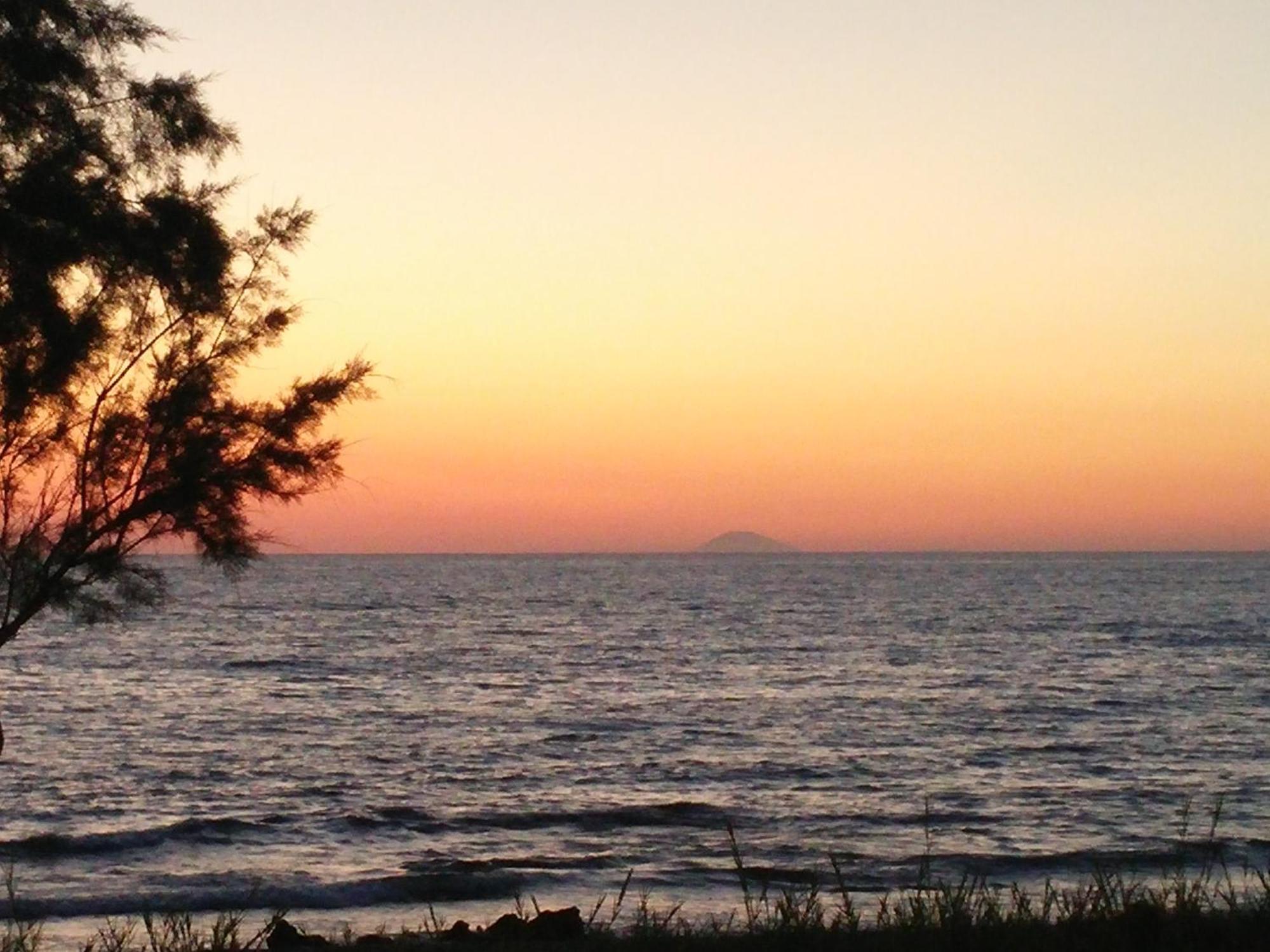Irida Beach Resort Suites Kyparissia Exterior foto