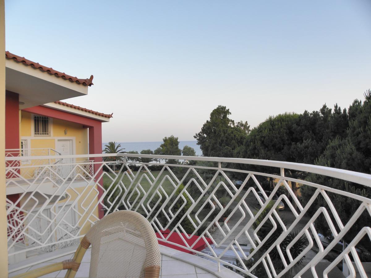 Irida Beach Resort Suites Kyparissia Exterior foto
