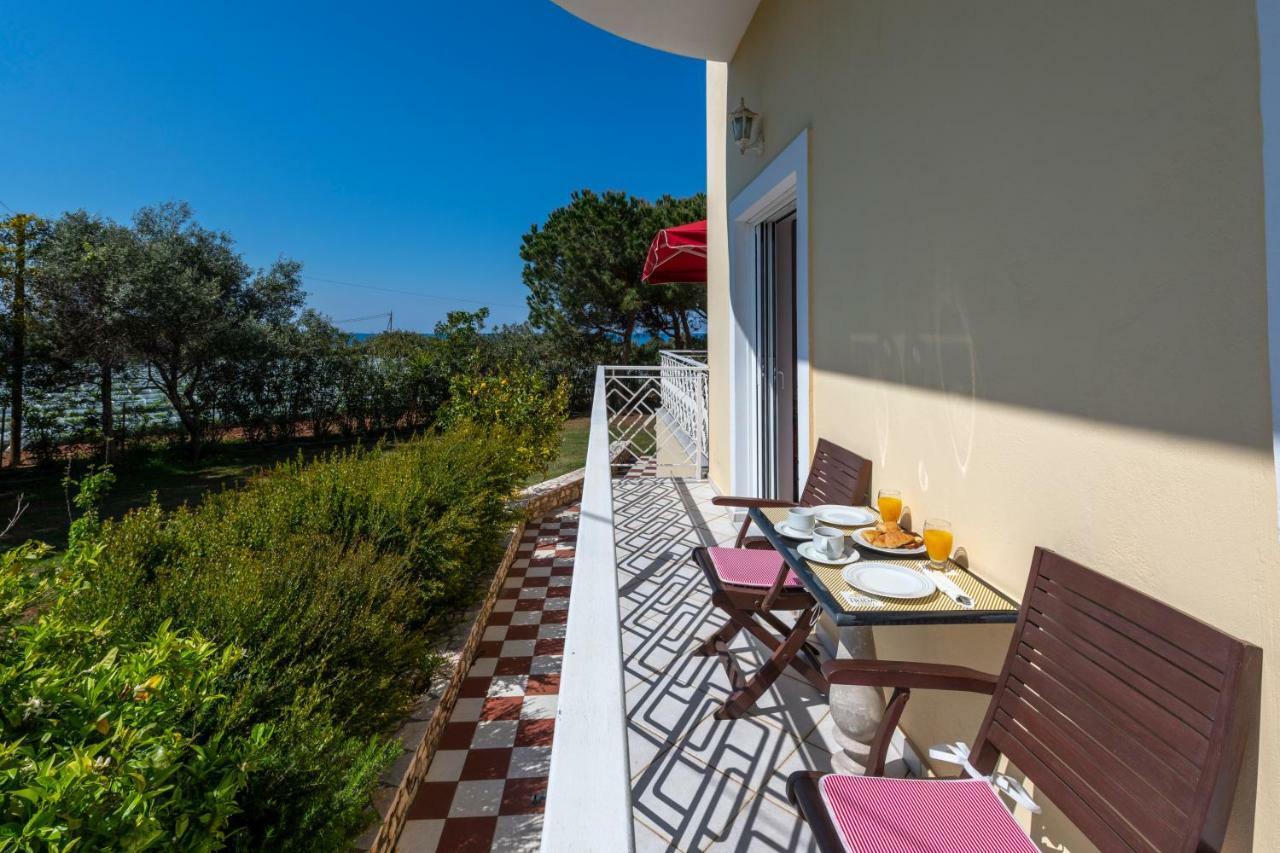 Irida Beach Resort Suites Kyparissia Exterior foto